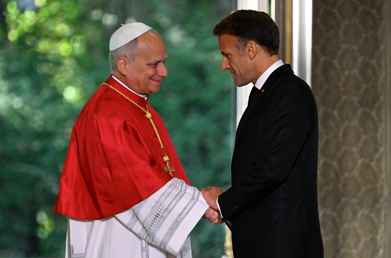 Léon XIV et Emmanuel Macron au palais de l'Élysée
